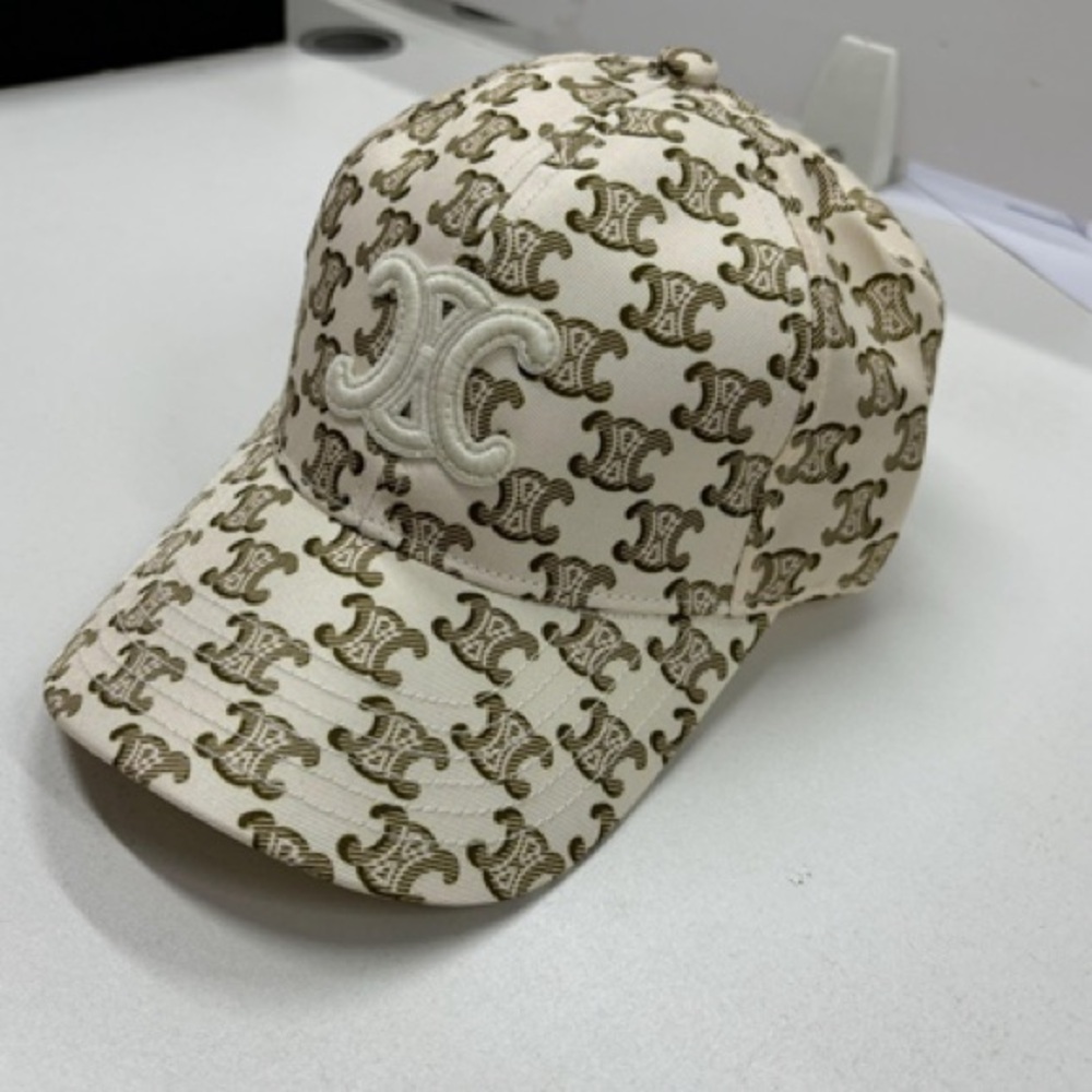 Celine fashionable baseball cap